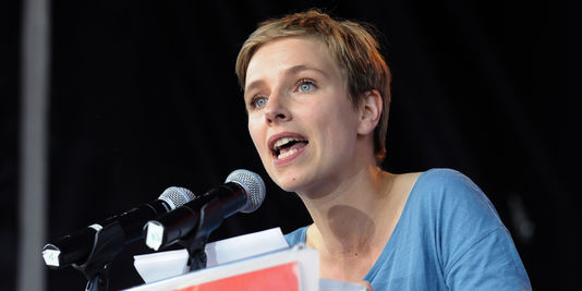 Clémentine Autain à un meeting du Parti de gauche en juin à Paris.
